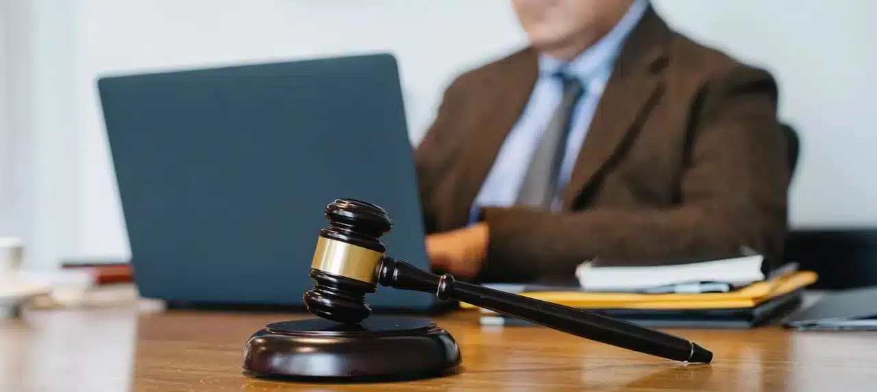 Finding a trustworthy lawyer 10
