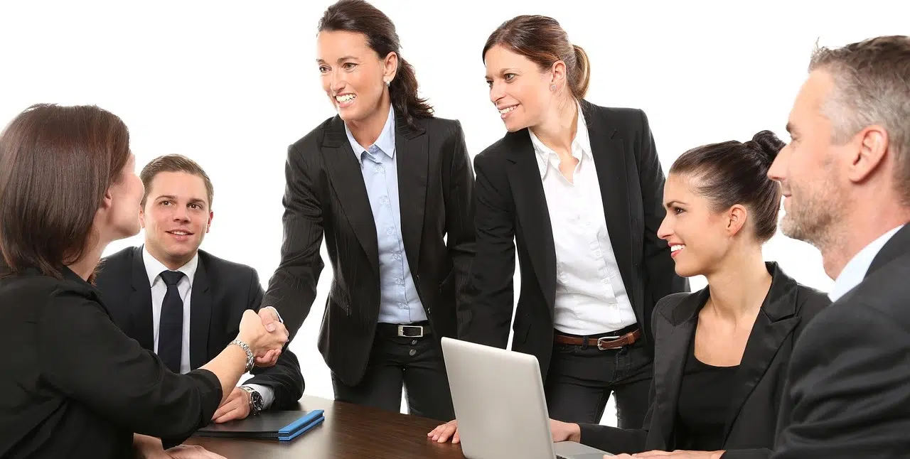 A businesswoman agrees to set up a limited liability company Philippines. They have already ironed out such details as paano magfile ng articles of incorporation LLC Philippines&rdquo;, &ldquo;ano ang capital requirement ng LLC Philippines&rdquo;, and &ldquo;paano ang tax treatment ng LLC sa Pilipinas&rdquo; etc.